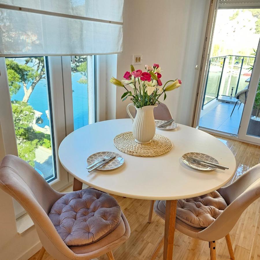 Apartman River Breeze โอมิช ภายนอก รูปภาพ